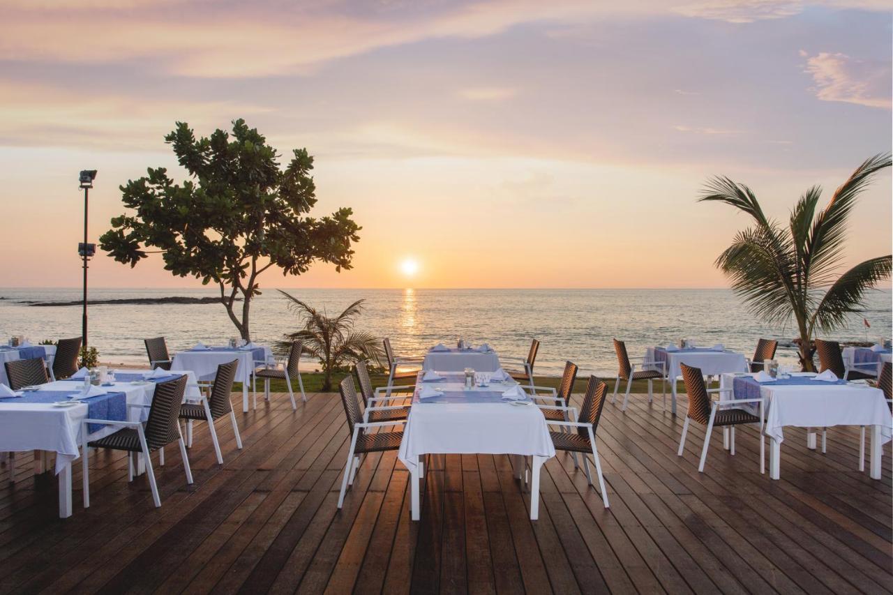 The Sands Khao Lak By Katathani - Sha Extra Plus Bagian luar foto Sunset at the beach