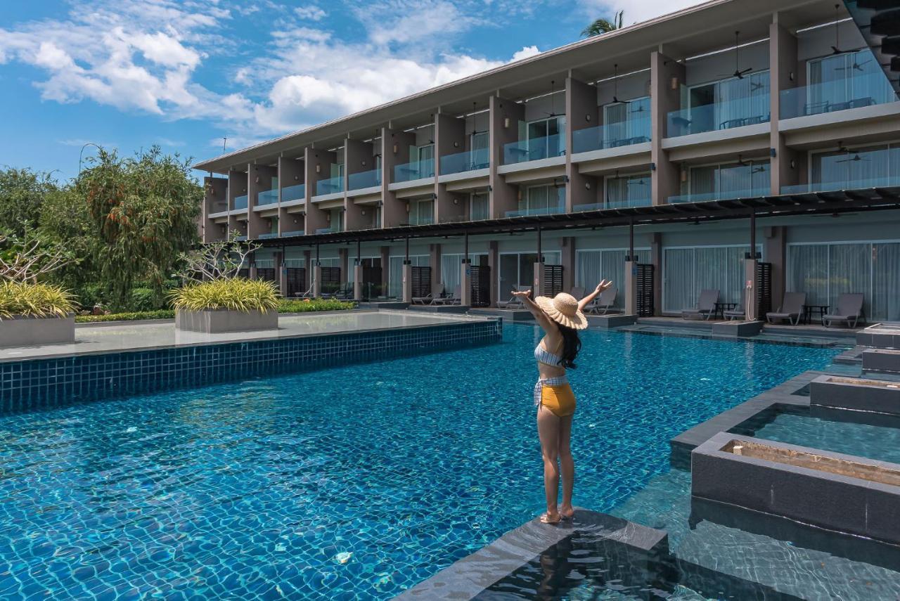 The Sands Khao Lak By Katathani - Sha Extra Plus Bagian luar foto The swimming pool at the hotel